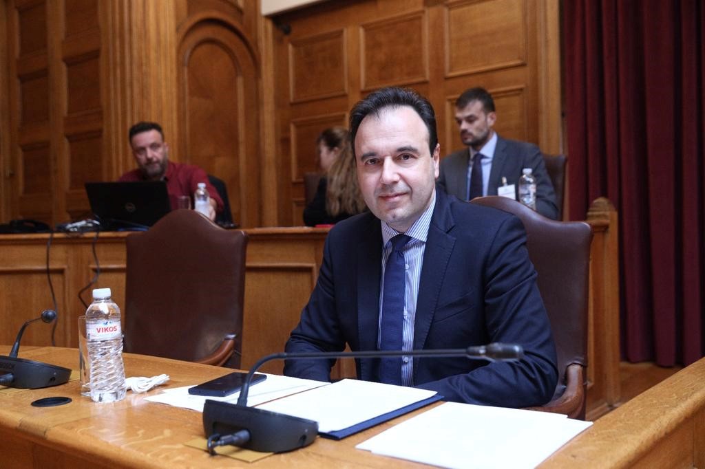 «Η συζήτηση για την ΤΝ αφορά πρωτίστως στην εμπιστοσύνη»